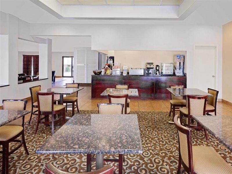 Hotel Super 8 By Wyndham Plainview Esterno foto
