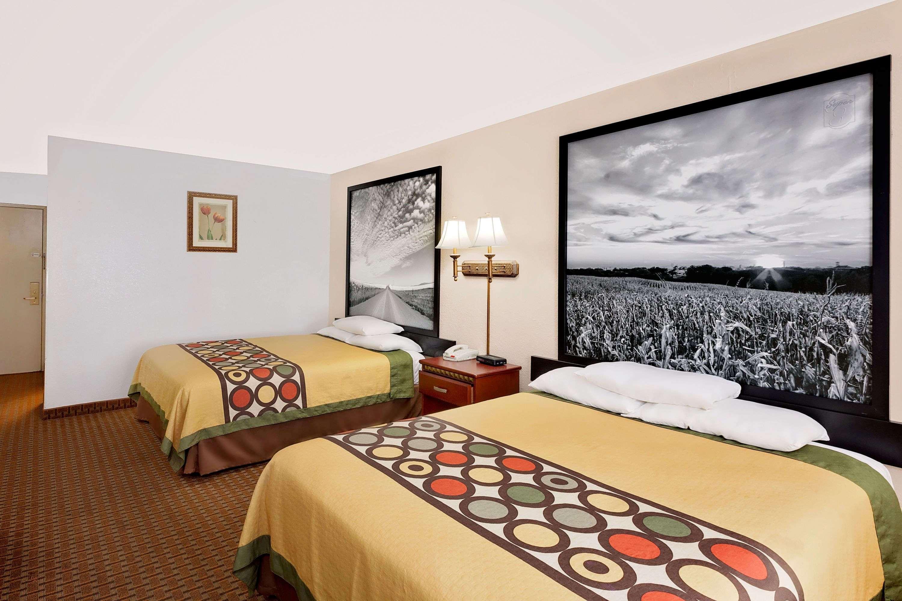 Hotel Super 8 By Wyndham Plainview Esterno foto